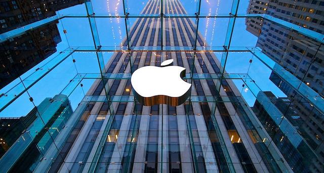 Свежие новости: Тім Кук йде з посади гендиректора Apple після 15 років роботи