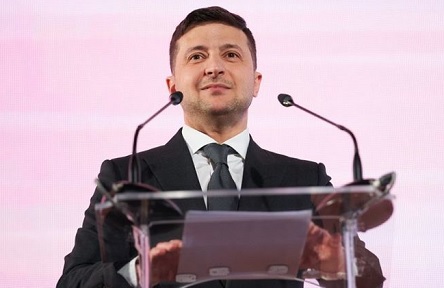 Свежие новости: Зеленский в Мюнхене заявил о желании провести выборы на Донбассе осенью одновременно с местными