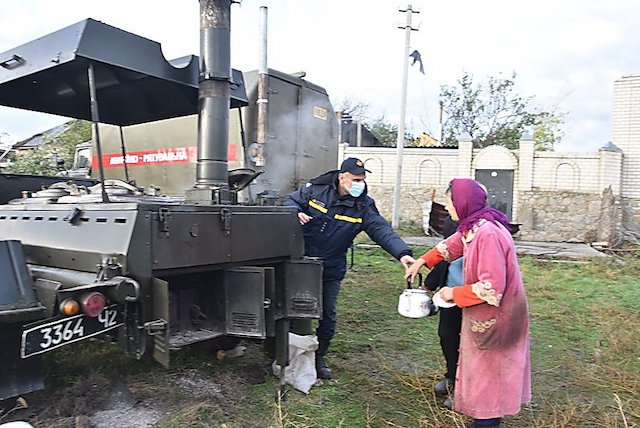Свежие новости: В Украине непогода повредила более сотни крыш и оставила без света 43 населенных пункта – пострадала и Николаевщина