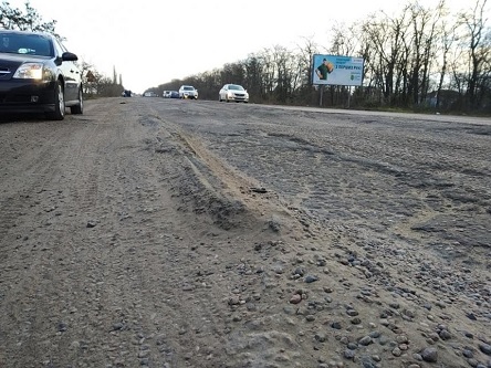 Свежие новости: «Будем блокировать проезд»: активисты дали власти 2 недели на ремонт трассы «Николаев-Херсон»