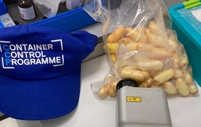 Фото новости: В Украине будут судить иностранца, перевозившего кокаин в желудке Свежие новости: В Украине будут судить иностранца, перевозившего кокаин в желудке