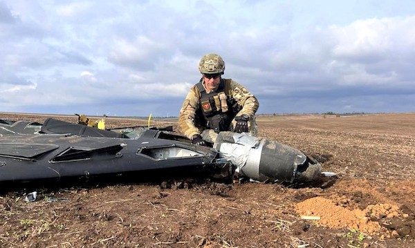 Фото новини: На Миколаївщині виявили бойовий дрон із 50 кг вибухівки Свіжі новини: На Миколаївщині виявили бойовий дрон із 50 кг вибухівки