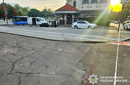 Фото новини: Напад із ножем у Миколаєві: поліція затримала 18-річного підозрюваного Свіжі новини: Напад із ножем у Миколаєві: поліція затримала 18-річного підозрюваного