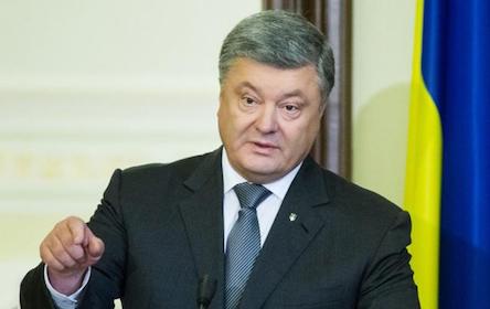 Фото новости: Перья и карнавал: Порошенко отреагировал на конфликт между НАБУ и ГПУ Свежие новости: Перья и карнавал: Порошенко отреагировал на конфликт между НАБУ и ГПУ