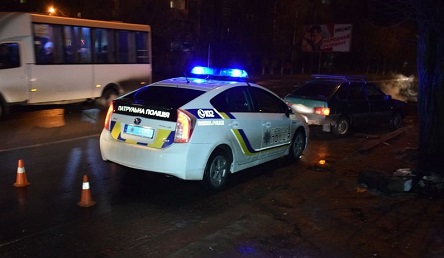 Свежие новости: В Николаеве «девятка» на переходе сбила мужчину