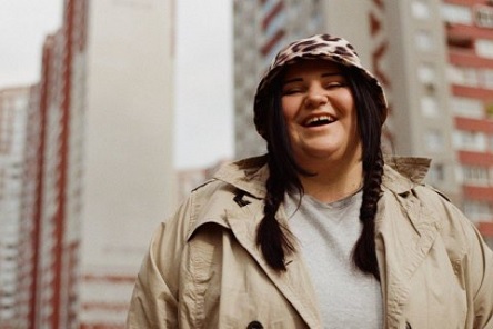 Свежие новости: Обошла конкурентов из Британии, Нидерландов и Китая. Европа признала рэпершу Alyona Alyona лучшей новой исполнительницей