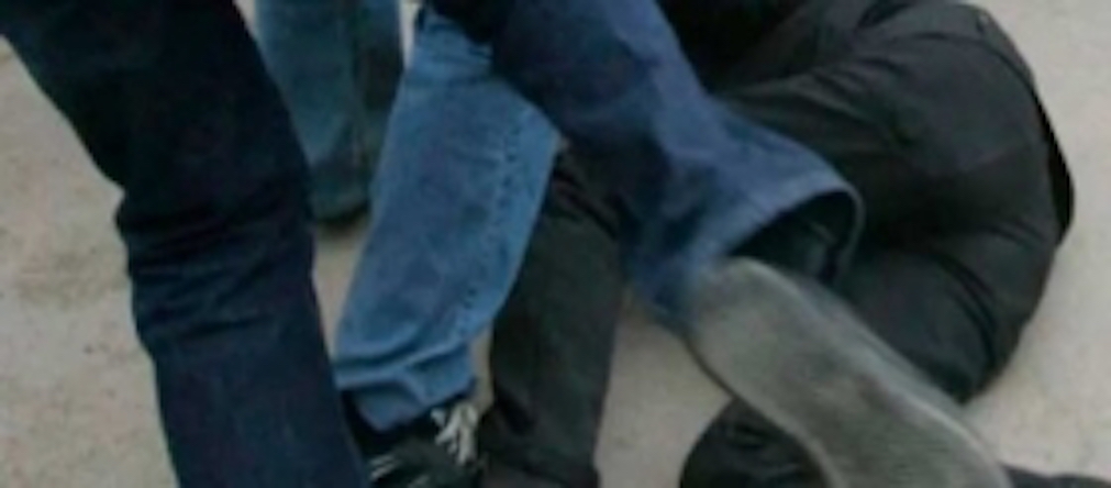 Свежие новости: В Николаеве полиция задержала двух местных жителей, которые избили и ограбили мужчину