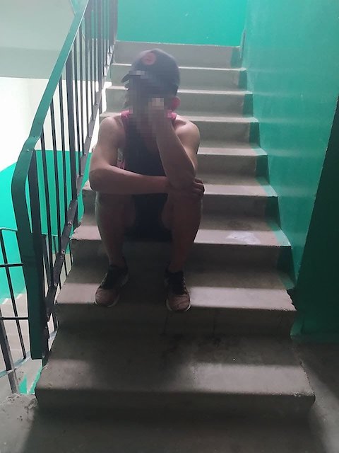 Свежие новости: В Южноукраинске нетрезвый мужчина украл из квартиры телефона, пока хозяин спал