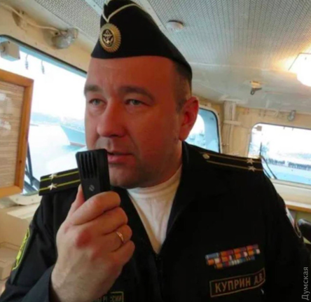 Свежие новости: Капитан «Москвы» ушел на дно вместе с кораблем, в госпитале умер капитан БДК «Саратов»