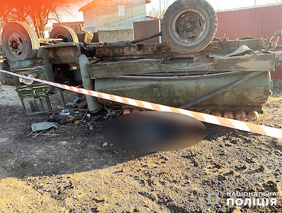 Свежие новости: Возле Николаева грузовик сбил насмерть женщину и перевернулся