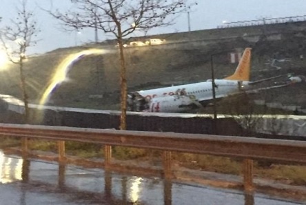 Свежие новости: Жесткая посадка Boeing в Стамбуле: три человека погибло, 179 - в больницах