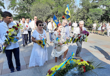 Свежие новости: В Николаеве состоялось патриотическое возложение цветов борцам