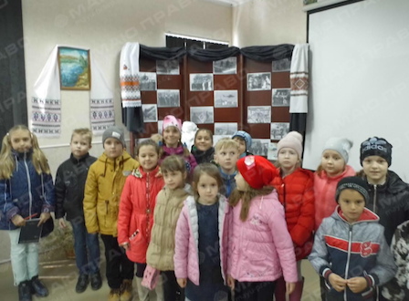 Свежие новости: Експозиція науково-допоміжного матеріалу «Голосить дзвін стривожено у квітні»