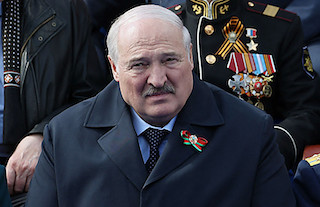 Свежие новости: Лукашенка після зустрічі з путіним у критичному стані екстрено доправили в лікарню, – білоруський опозиціонер