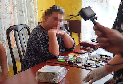 Свежие новости: В Киеве полиция задержала подозреваемую в вымогательстве 4 миллионов