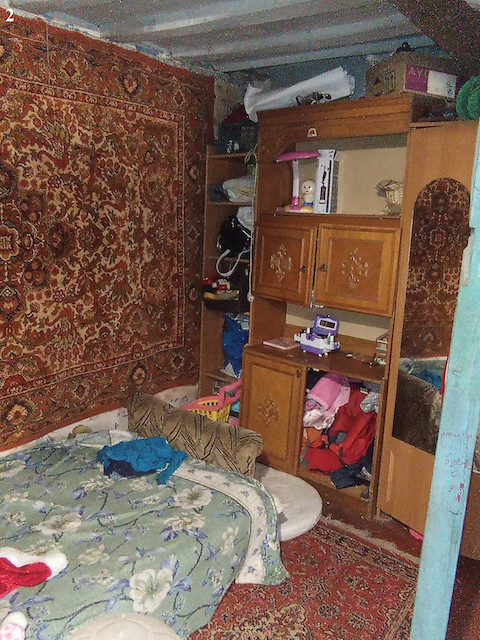 Свежие новости: Четверо дітей — без належної опіки: в Первомайську матір можуть покарати за байдужість