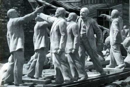 Свежие новости: В Украине начали розыск памятников Ленина из-за повышенного спроса на них