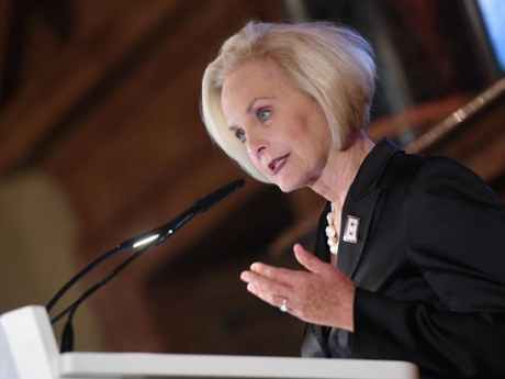 Свежие новости: Вдова американского сенатора Маккейна будет наблюдателем на выборах в Украине