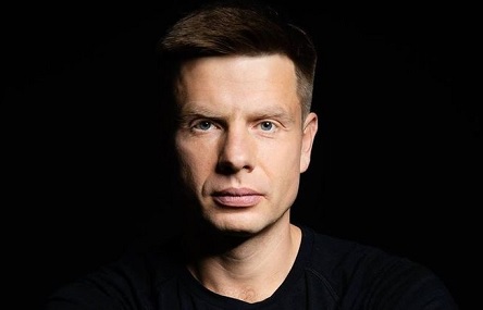 Свежие новости: ВИДЕО: Гончаренко бросил горсть земли себе в лицо, записывая ролик против снятия моратория на продажу