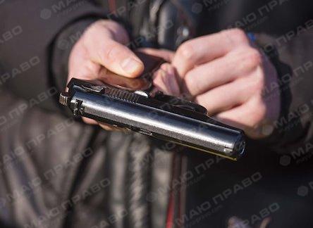 Свежие новости: ВИДЕО: В Николаеве неизвестные в масках со стрельбой ворвались в магазин секонд-хенда и вынесли более 10 тысяч гривен