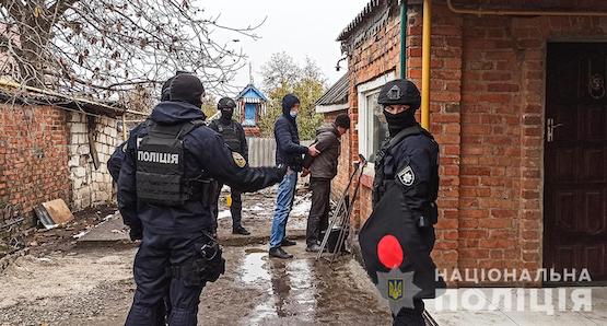 Свежие новости: Николаевские киберполицейские пресекли преступную деятельность группировки аферистов, которые обманывали фермеров на сотни тысяч гривен