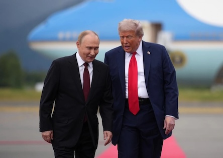 Фото новини: Трамп став на бік путіна? Чому політика США викликає тривогу в Україні Свіжі новини: Трамп став на бік путіна? Чому політика США викликає тривогу в Україні