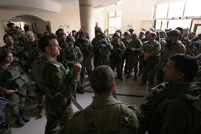 Свежие новости: Ізраїль заявив про перехід до нової фази операцій у Секторі Гази