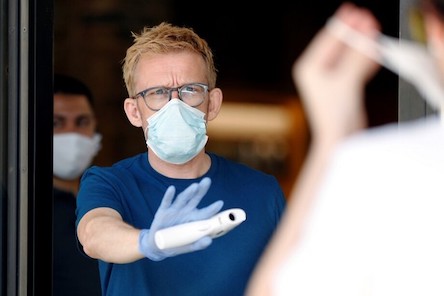 Свежие новости: В Украине за сутки 1799 случаев коронавируса