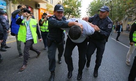 Свежие новости: ВИДЕО: Жестокие задержания в ходе митинга в Баку