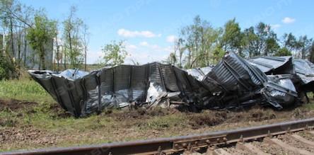 Свежие новости: ВИДЕО: Ураган перенес огромный элеватор 