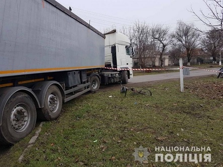 Свежие новости: На Николаевщине DAF сбил велосипедиста: мужчина умер не доехав до больницы