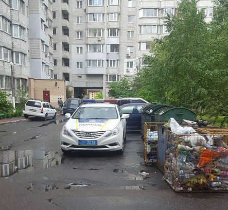 Свежие новости: В Киеве мужчина выпал из окна седьмого этажа