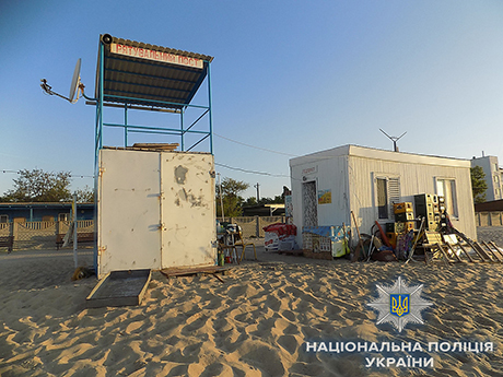 Свежие новости: На Одесчине неизвестные на курорте подрезали и ограбили спасателя на пляже