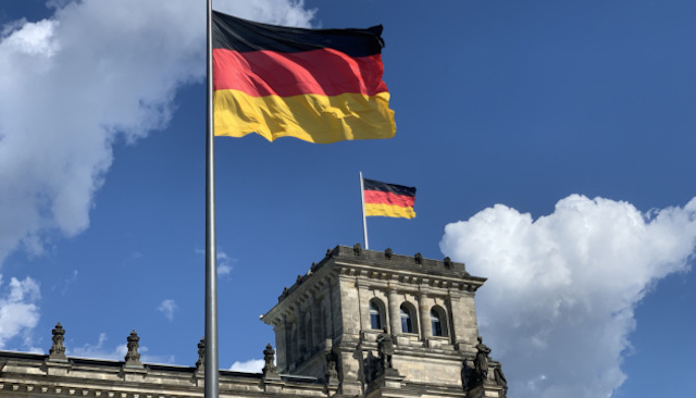 Свежие новости: Германия передаст Украине пять тысяч военных шлемов