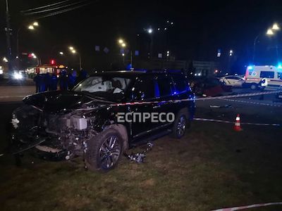 Свежие новости: В Киеве пьяный водитель протаранил авто: два человека погибли