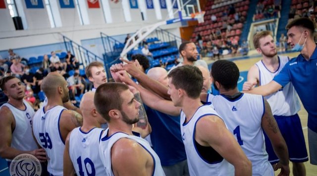 Свежие новости: Тренер и половина игроков МБК «Николаев» заболели COVID-19