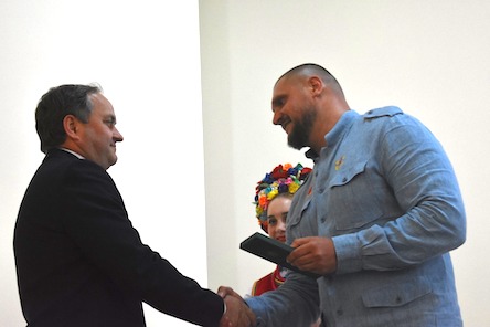 Свежие новости: Міський голова Віталій Луков отримав почесну відзнаку 