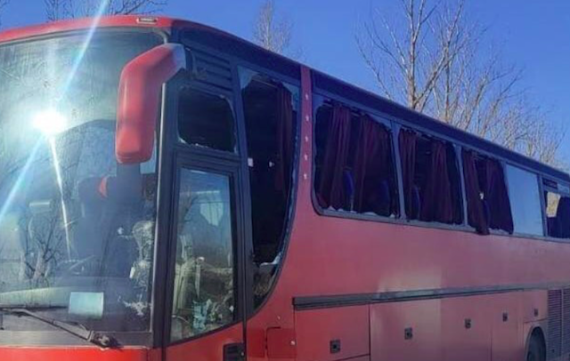 Свежие новости: Росіяни вдарили дроном по рейсовому автобусу на Харківщині, є загиблі та постраждалі