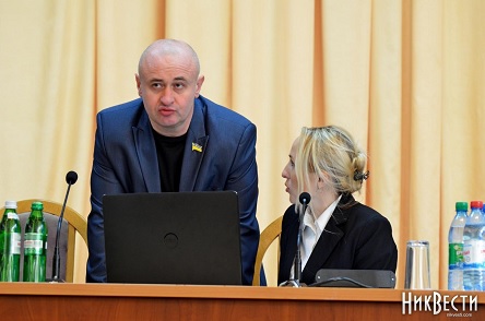 Свежие новости: Депутат Николаевского облсовета угрожал пистолетом полицейским, остановившим его на трассе за нарушение – СМИ