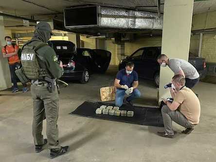 Свежие новости: Взяточник Ильяшенко - человек главы ОП Ермака, - нардеп Лерос