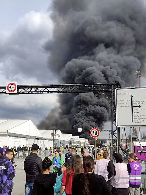 Свежие новости: У Німеччині сгоріло наметове містечко, де проживали українські біженці