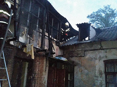 Свежие новости: В Очакове пожарные ликвидировали масштабный пожар охвативший площадь в 200 м²