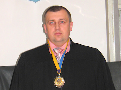 Фото новости: Судью за взятку приговорили к шести годам тюрьмы с конфискацией имущества Свежие новости: Судью за взятку приговорили к шести годам тюрьмы с конфискацией имущества