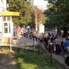 Фото новости: Николаевцы теряют сознание в очередях в центре обслуживания Свежие новости: Николаевцы теряют сознание в очередях в центре обслуживания
