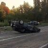 Фото новости: На трассе возле Южноукраинска легковушка после столкновения с другим авто перевернулась на крышу Свежие новости: На трассе возле Южноукраинска легковушка после столкновения с другим авто перевернулась на крышу