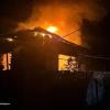Свежие новости: Уночі в Миколаєві та області горіли будинок і автомобіль Ford