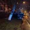 Свіжі новини: В Измаиле BMW перевернулся и влетел в дерево