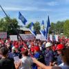 Фото новости: В Николаеве масштабный митинг под апелляционным судом Свежие новости: В Николаеве масштабный митинг под апелляционным судом