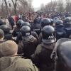 Свежие новости: ВИДЕО: В Новых Санжарах на Полтавщине правоохранители начали зачистку протестующих