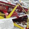 Фото новости: В николаевских супермаркетах «запретные» товары оградили лентами Свежие новости: В николаевских супермаркетах «запретные» товары оградили лентами